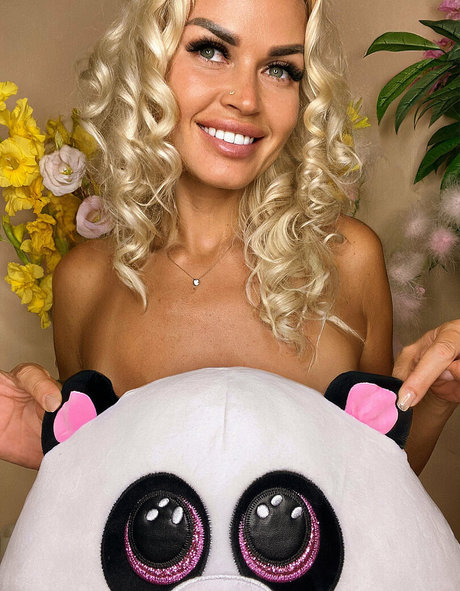 fit miley model sexy image