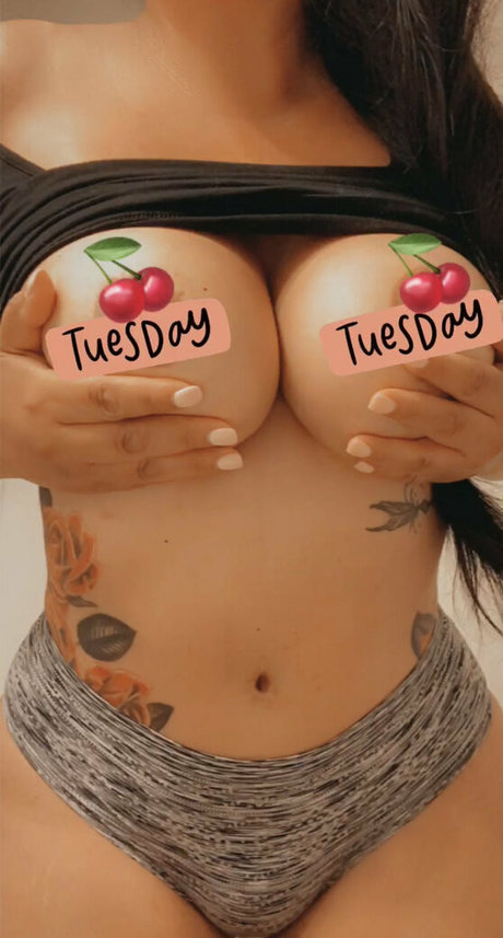 sluttyjennaxo model hd archive