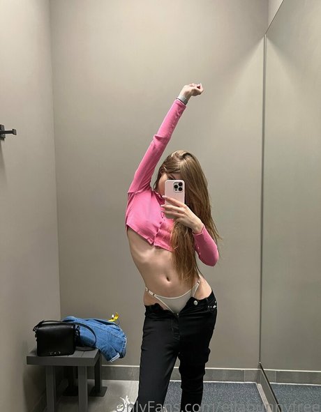 thebunnygirlxxx adult model photo