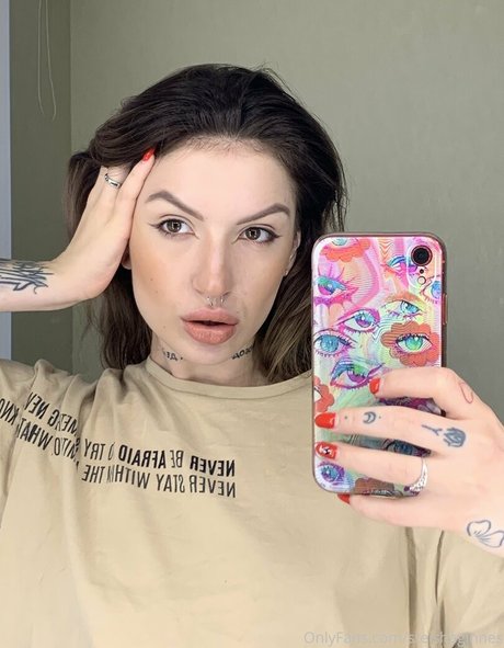 steishaginnes pornographic actress pictures