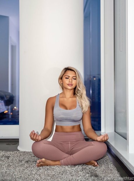 onlytaz exclusive model picture