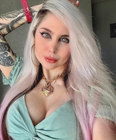 Tamires Panage erotic pornstar gallery