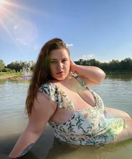 Babu Vale hd actress photo