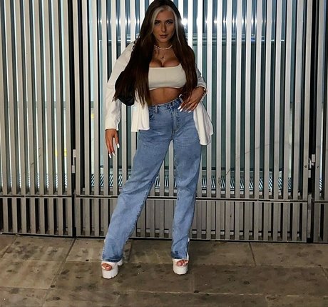 Beth G model nudes galleries