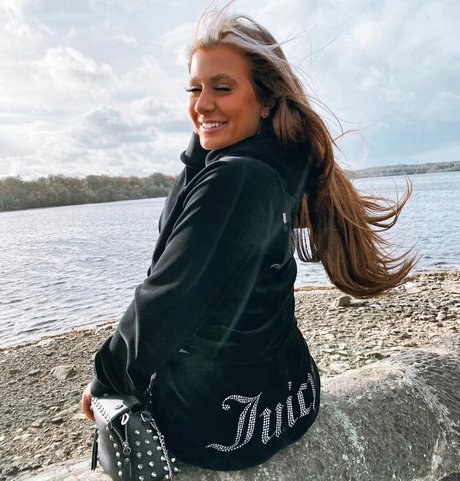 Beth G exclusive model galleries