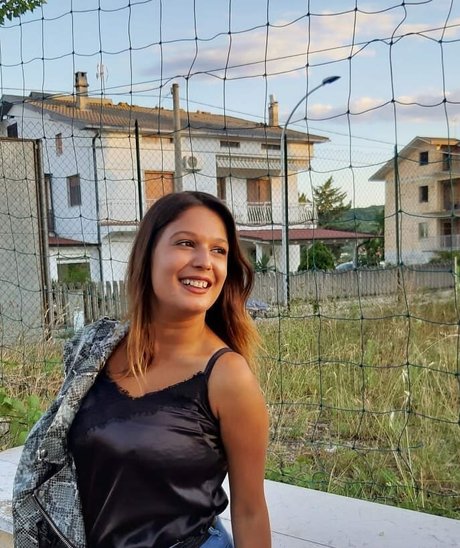 ileniatenaa star high quality pic