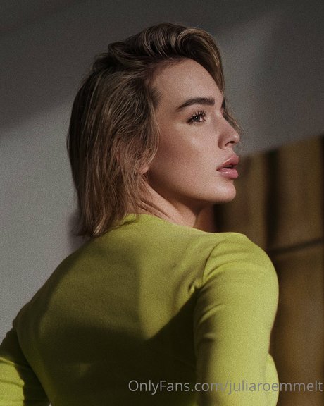 Julia Roemmelt pretty pornstar image