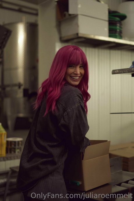 Julia Roemmelt model sexy pictures