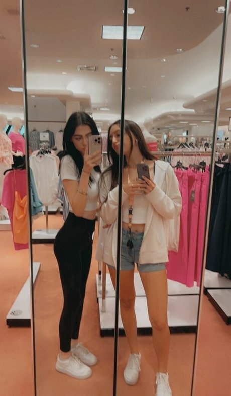 jozyjz model exclusive photos