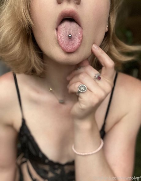 lowpolygf xxx model pic