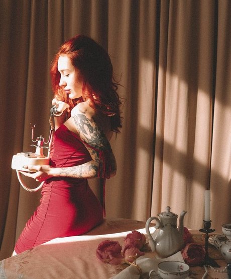 ihtiandraa erotic model picture