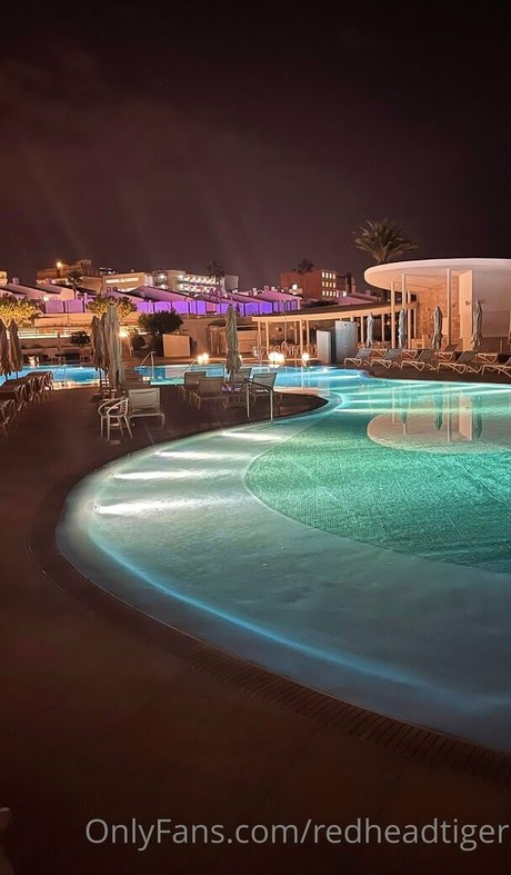 redheadtiger sex model picture