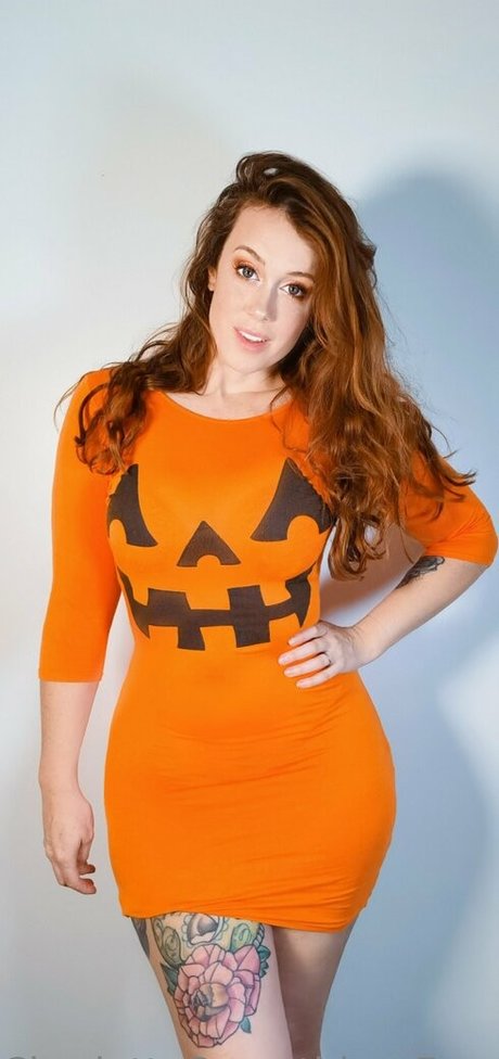 charlottesomethingfree erotic pornstar pic