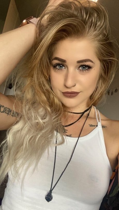 joymontana hot actress photos