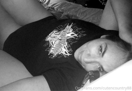 cutencountry88 erotic model archive