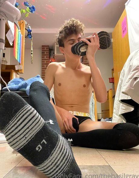 basilgray model free pictures