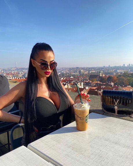 Adriane Linn adult star photo