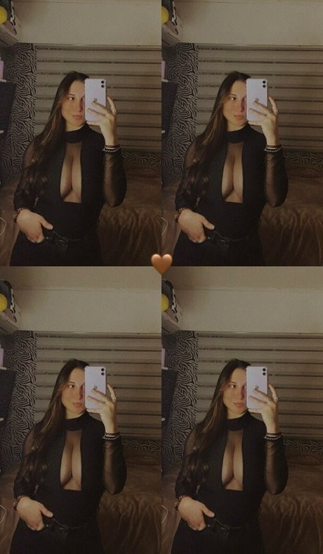 Martina B model top pic