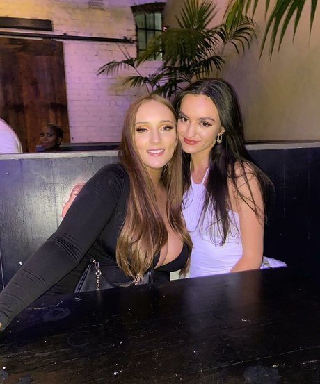 Dannielle Ashurst sexy actress pic