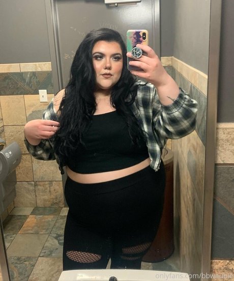 bbwaubie beautiful model pics