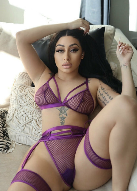 Subzerovixen model adult galleries