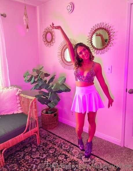 saraluvvfree free actress images