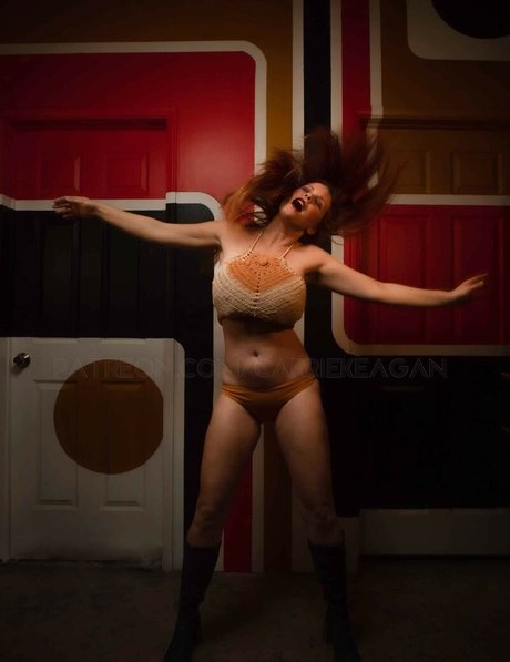 Carrie Keagen exclusive model images