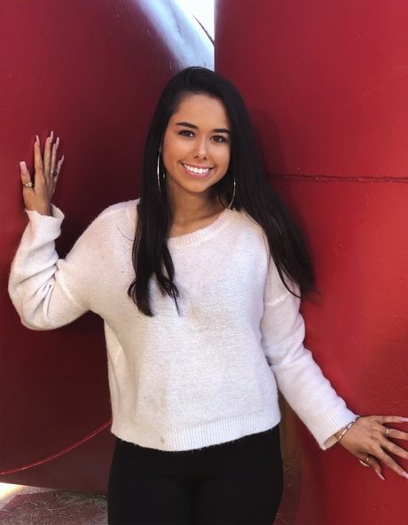 Nerdysara pornstar nudes picture