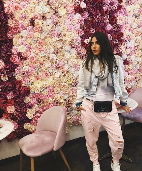 Meshi Malka model sexy pictures