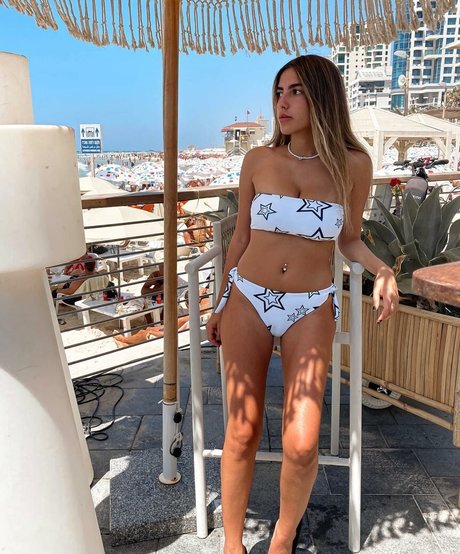 Meshi Malka model nice pictures