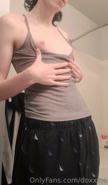 doxxxie model hot archive