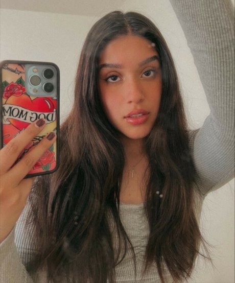 Virginhottie adult model pic