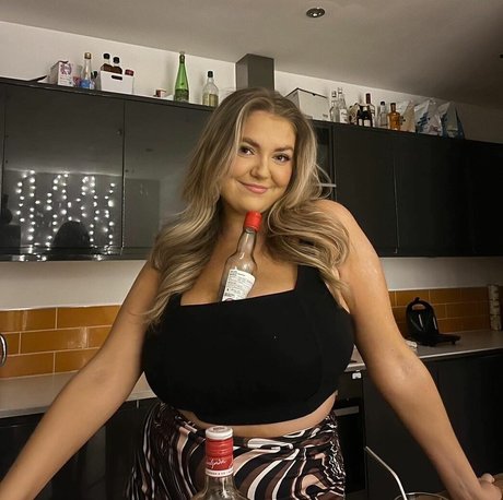 Katherine H porn model archive