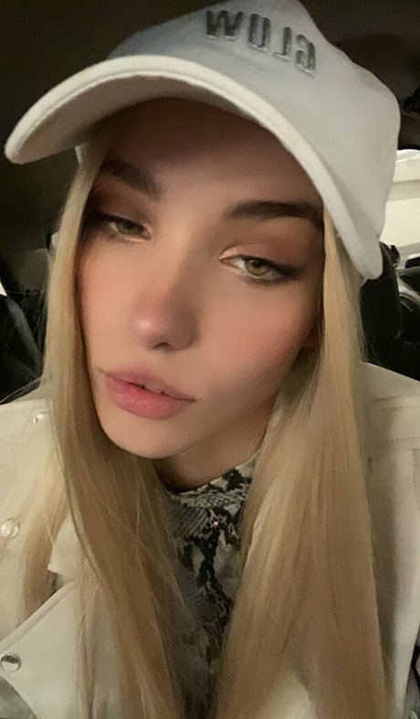 Izabellaaaaaa pornstar adult pic