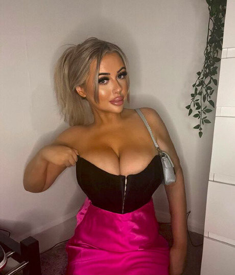 gerianneheath_ pornographic model pictures