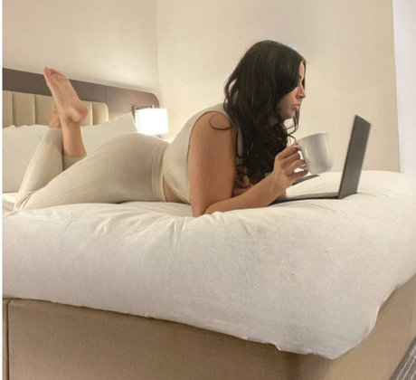 Katrina Louise Paul top star pictures