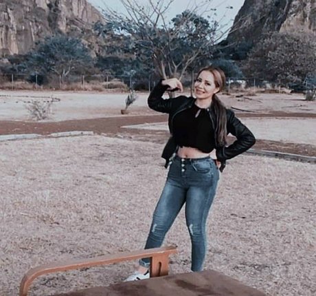 Diana Calderon model art pic