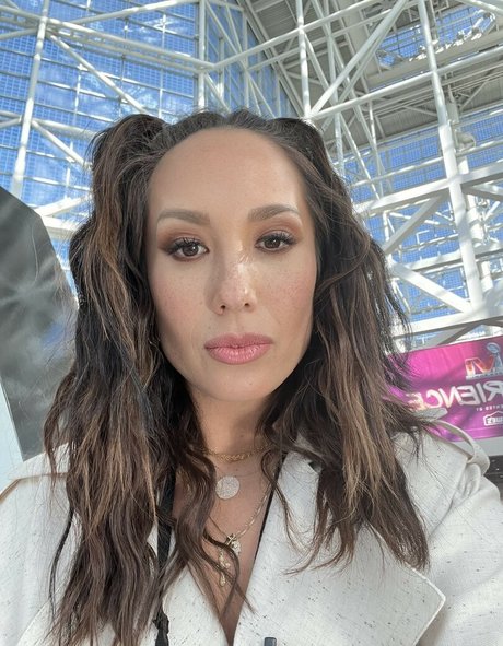 Cheryl Burke star perfect pic