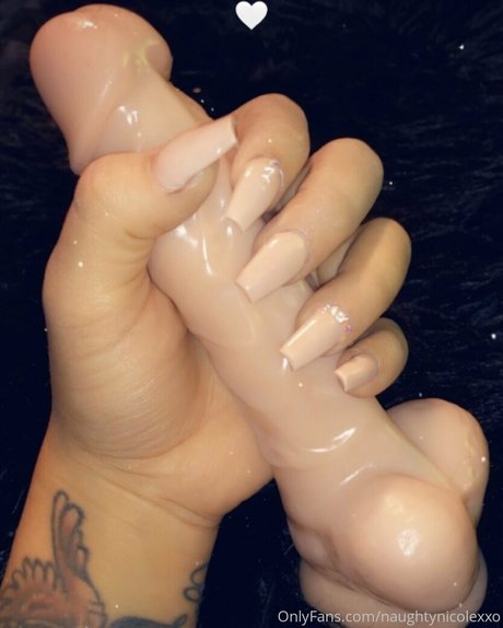 naughtynicolexxo model perfect gallery