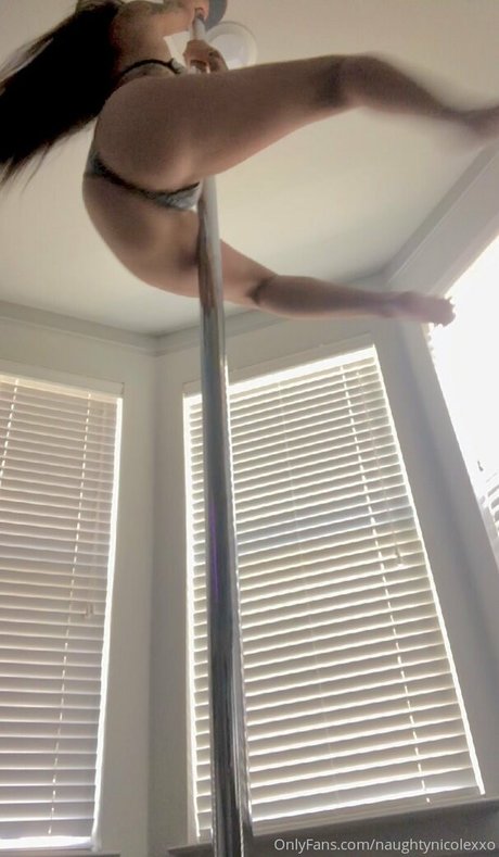 naughtynicolexxo pornstar xxx pics