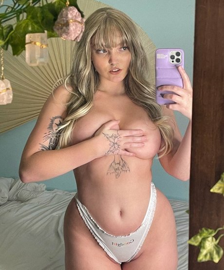 Silkylace0 beautiful actress pics