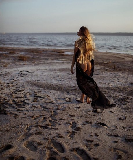 Lubov Gulyak sexy actress image