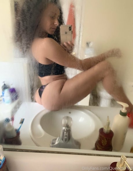 QueenSoTrill pornstar top photos