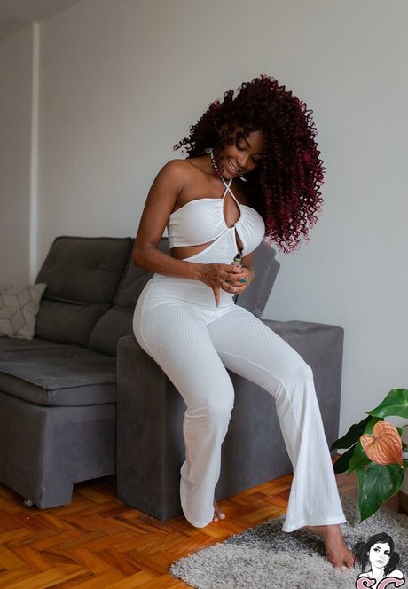 Yasantana star sexy img