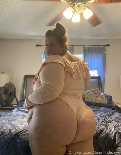 Damnnndezzyyy model best pic