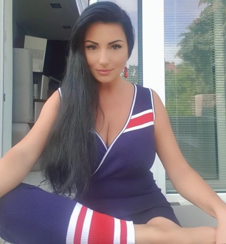 Rita Kyslinger pretty model photos