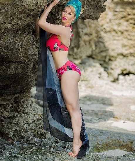 Kitty Orlova sexy model photo