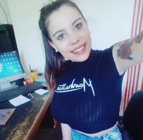 genesis18 nudes model pic