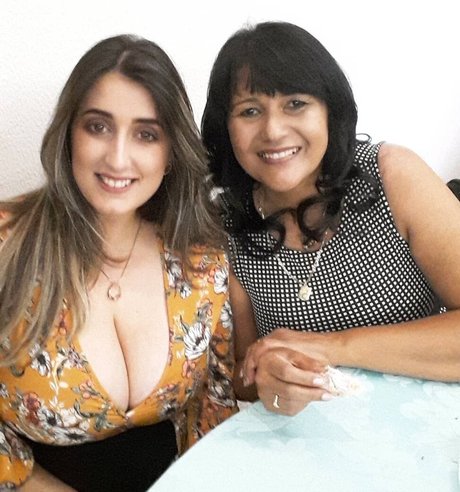 Michelly Rebechi model erotic images