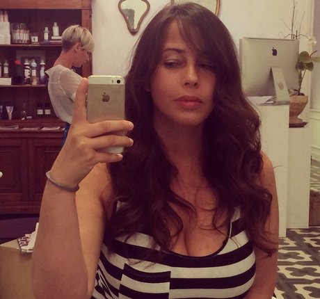 Serena Roberti nudes model pic